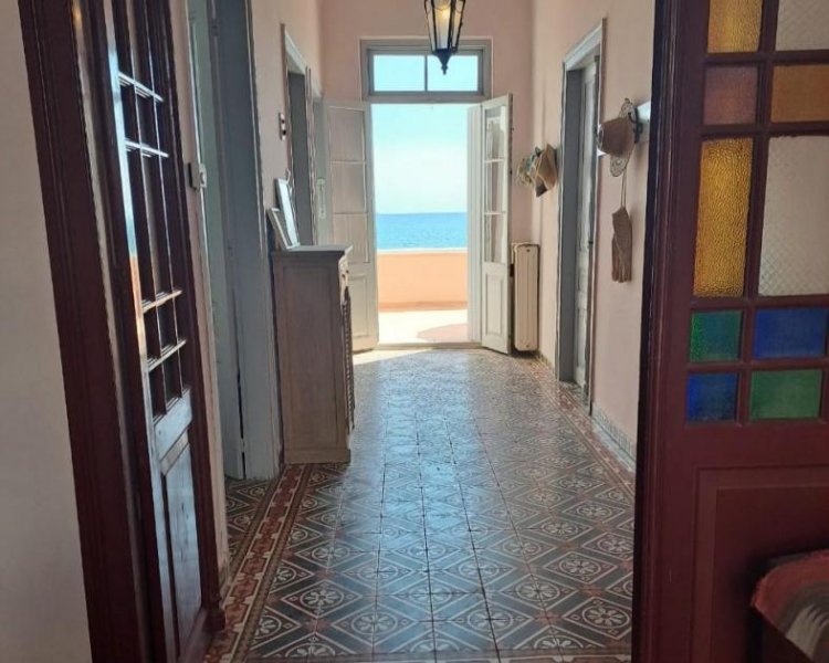 Kalyves Kreta, Kalyves: Elegante neoklassizistische Villa am Meer zu verkaufen Haus kaufen